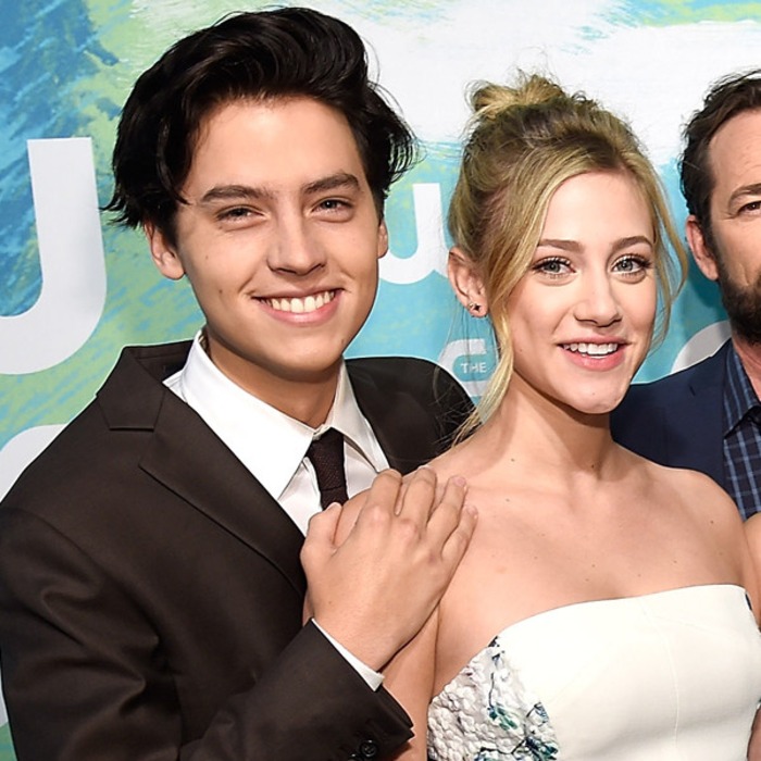 Riverdale S Cole Sprouse And Lili Reinhart Are Dating Here Are A